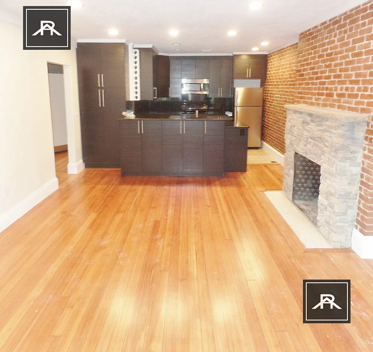 3 bed, 2.0 bath, 950 sqft, $5,000 — Photo 1