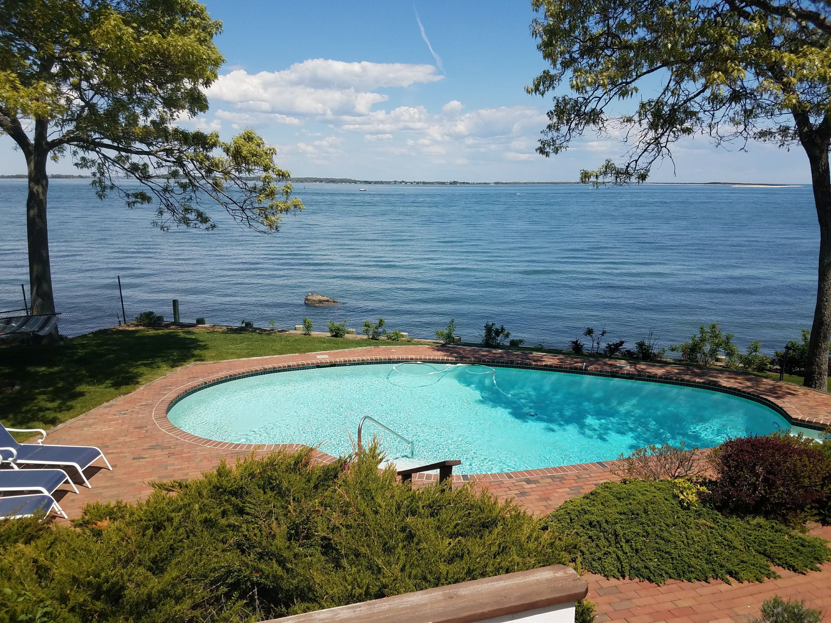 66 Gardiners Bay Dr in Shelter Island Out East