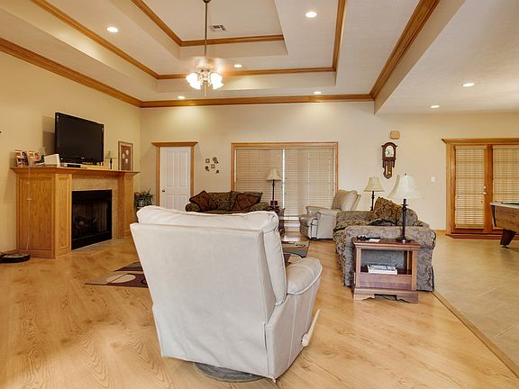 3rd image of 5831 Alder St