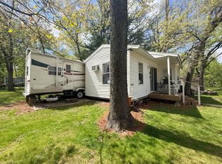 2-203 Woodhaven Lakes, Sublette, IL 61367