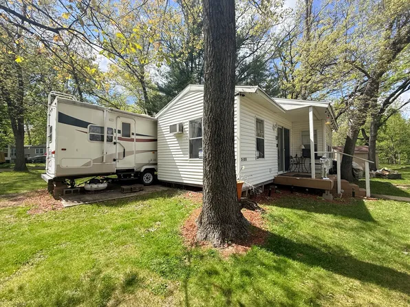 2-203 Woodhaven Lakes, Sublette, IL 61367
