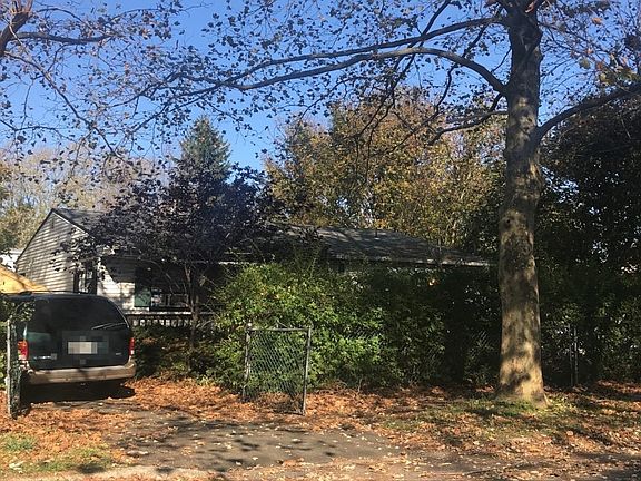 4th image of 49 E Cedar St
