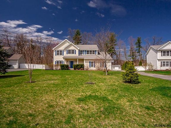 2nd image of 12 Oakhurst Ct
