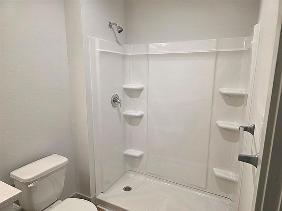 5th image of 3318 Bremond St