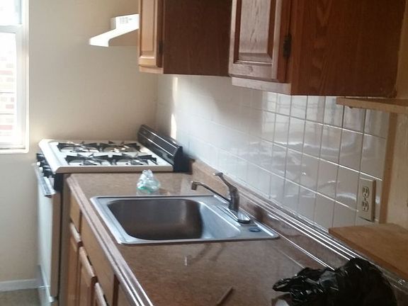 5th image of 3712 90th St APT 1