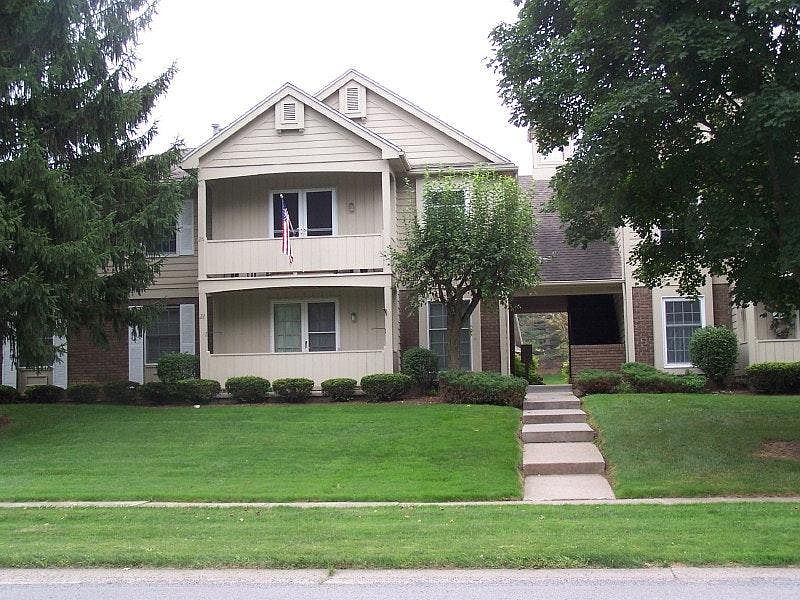 1st image of 22 Wood Creek Dr #22