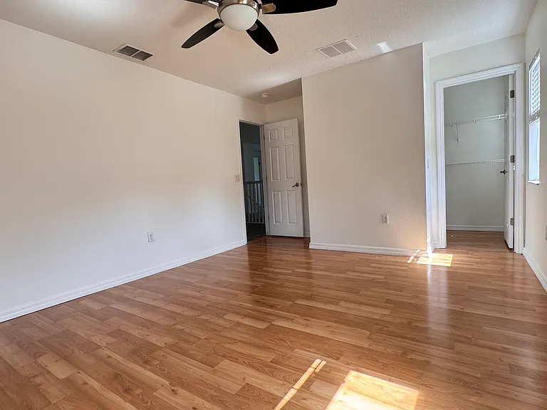 9944 Chorlton Cir — Photo 15