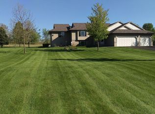 25338 Pleasant Rd, Saint Cloud, MN 56301