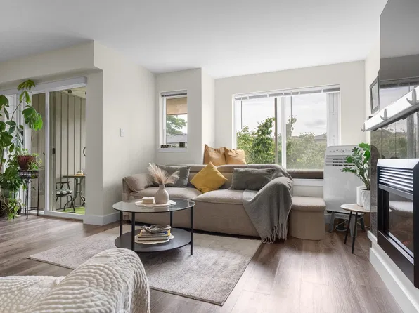 7370 Stride Ave #22, Burnaby, BC V3N 5E6
