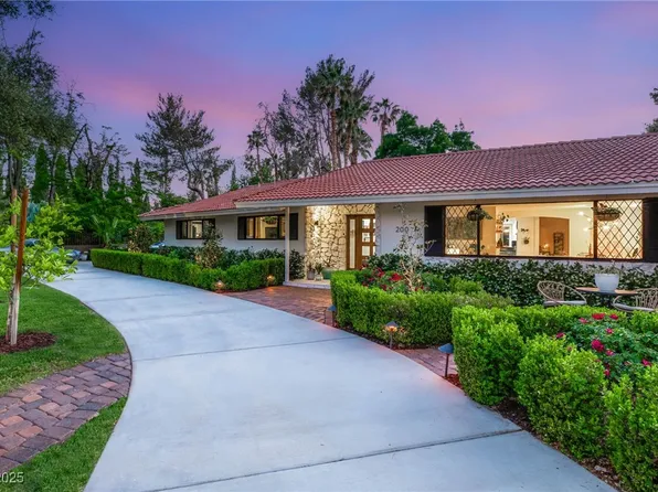 200 Stonewood Ct, Las Vegas, NV 89107