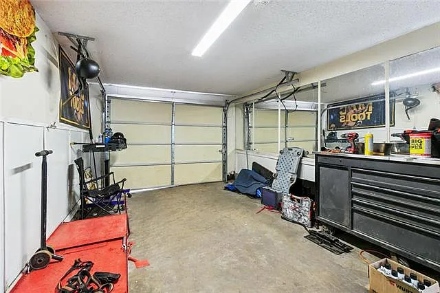 200 Houma Blvd — Photo 10