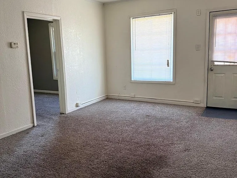 827 Colburn St #2 — Photo 3