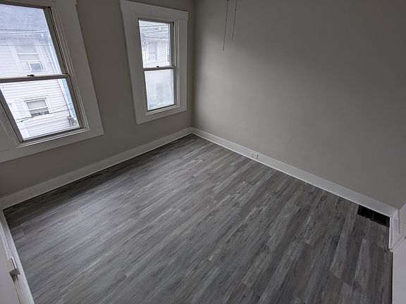 Back bedroom_11202025