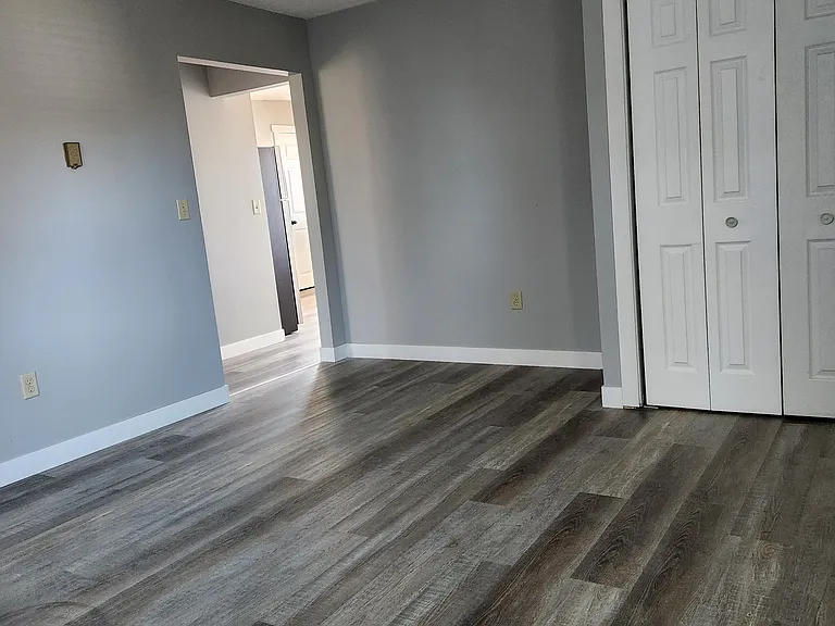 1020 4th St NE #1 — Photo 11