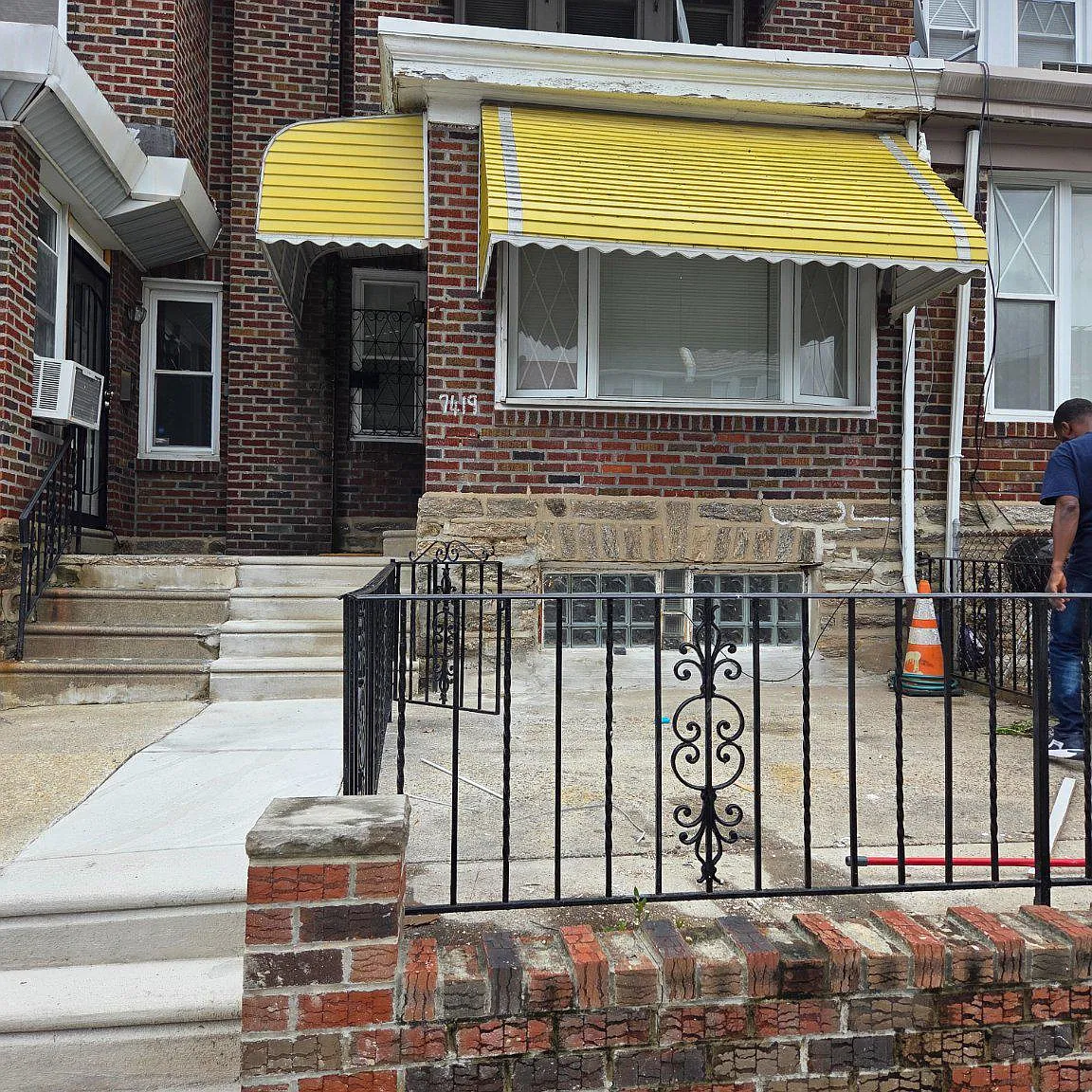 3 bed, 1.0 bath, 1104 sqft, $1,750 — Photo 1