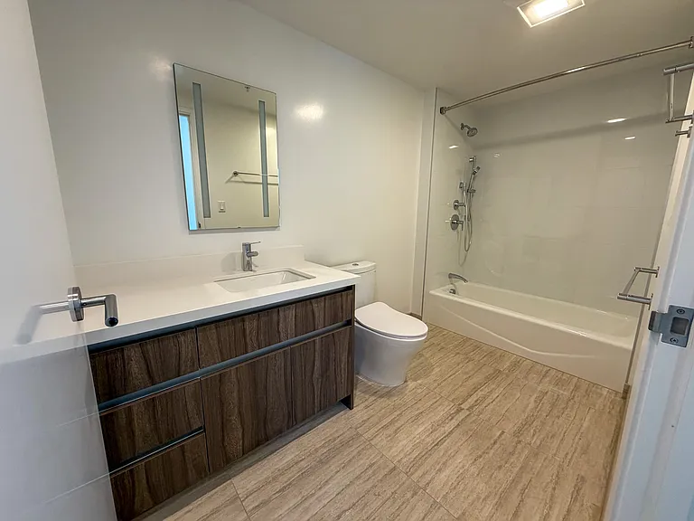 1500 Rycroft St #1400 — Photo 8