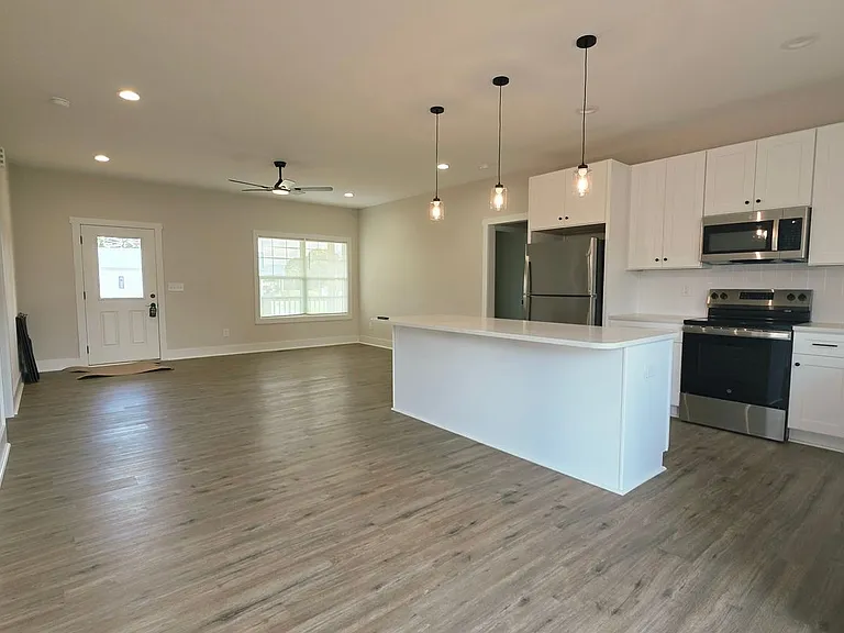 118 Wetmore Rd — Photo 4