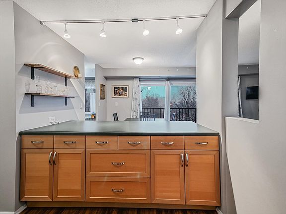 5th image of 35 S Baybrook Dr Unit 501