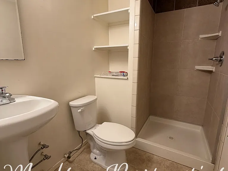 432 W 1st Ave — Photo 21
