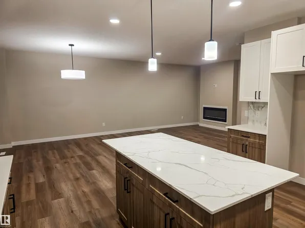 194 Caledon Cres, Spruce Grove, AB T7X 0Y8