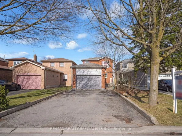 9 Wayne Nicol Dr, Brampton, ON L6X 3Y5