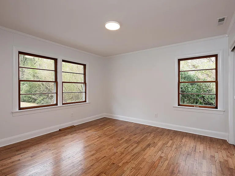 605 Bonham Ave — Photo 13