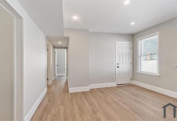 4th image of 47 Walnut St #F2