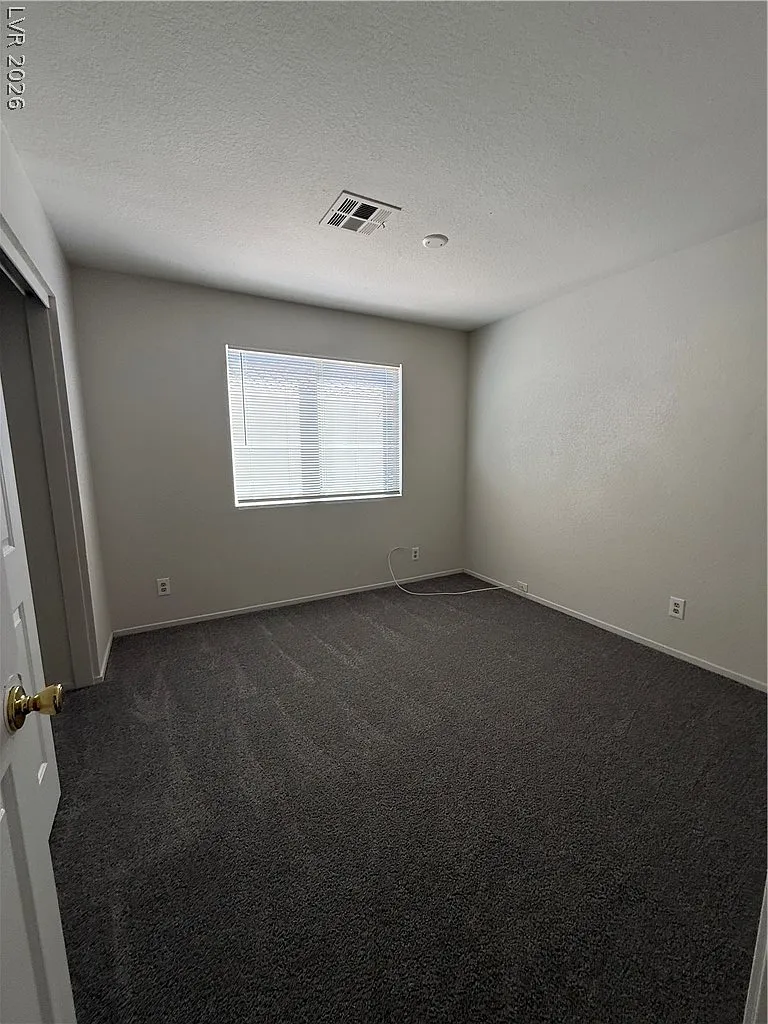 3 bed, 2.5 bath, 1420 sqft, $1,995 — Photo 3