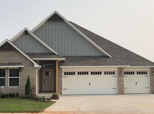 18101 Autumn Grove Dr, Edmond, OK 73012