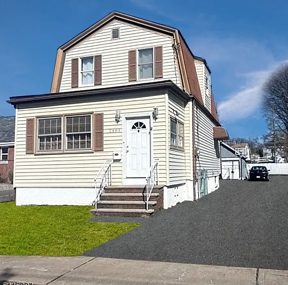 2485 Vauxhall Rd — Photo 1