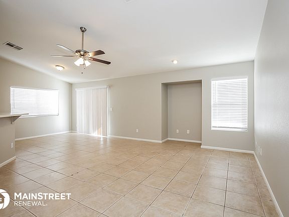 3rd image of 123 Sugarbush Ln