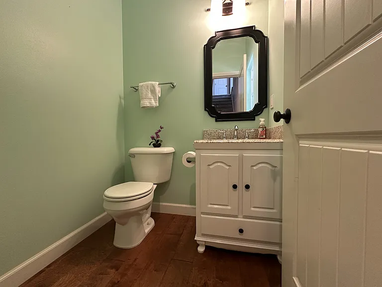 1833 Cabrillo Ave — Photo 5