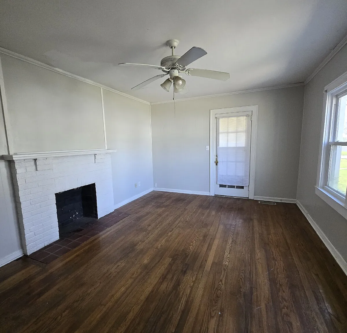 2 bed, 1.0 bath, 953 sqft, $1,295 — Photo 2