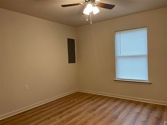 3rd image of 40521 Barden Rd