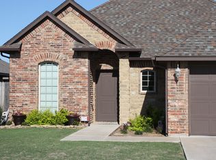 405 NW Granite Ave, Cache, OK 73527