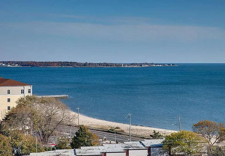 Soundview Apartments — Photo 12