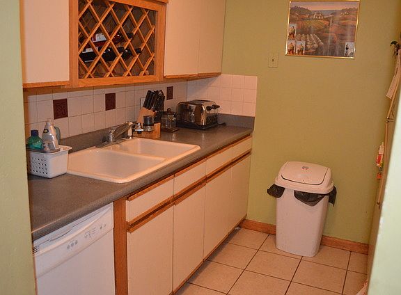 5th image of 234 Shorewood Dr