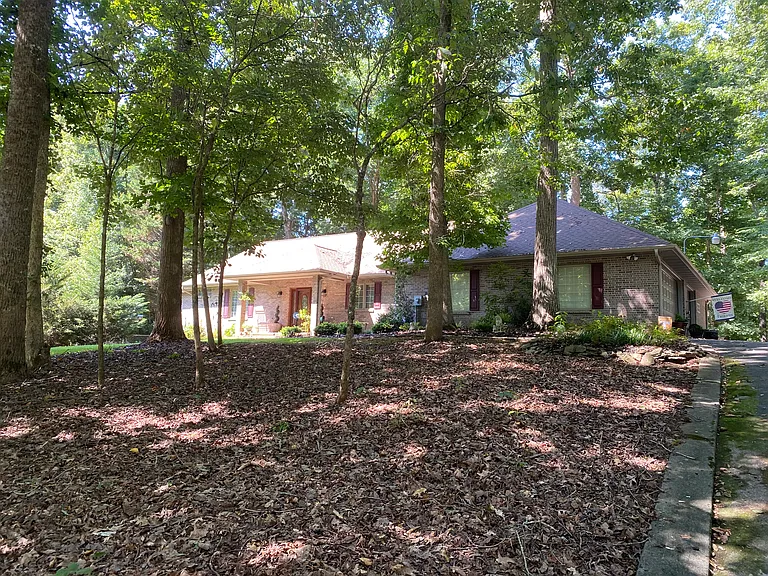 339 Fallen Oak Cir — Photo 1