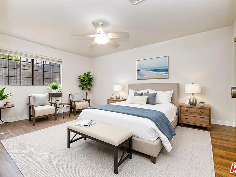 18100 Burbank Blvd #19 — Photo 17