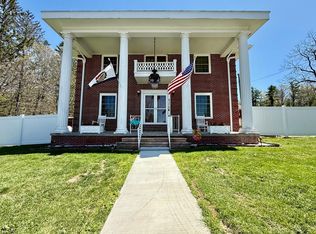 9372 S State Route 20, Pipestem, WV 25979