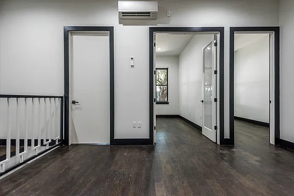 Rented by Nooklyn NYC LLC | media 42