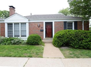 824 N McKnight Rd, Saint Louis, MO 63132