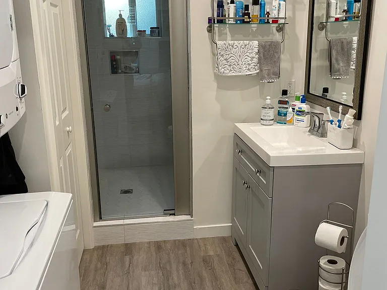 2238 Veteran Ave — Photo 6