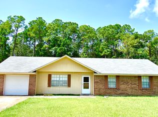 871 Tee St, Biloxi, MS 39532