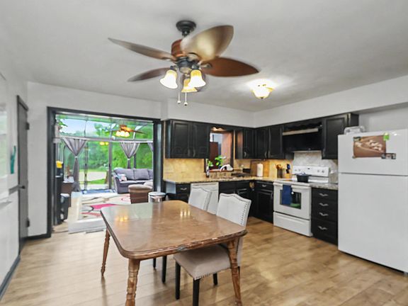 4th image of 2444 Kings Corners Rd E