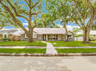 5447 Grape St, Houston, TX 77096