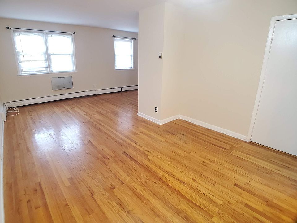 1st image of 1820 Clintonville St