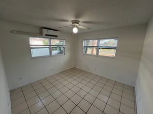 4365 Golden Gate Pkwy #B, Naples, FL 34116