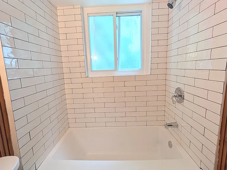 1131 Pemberton St — Photo 9