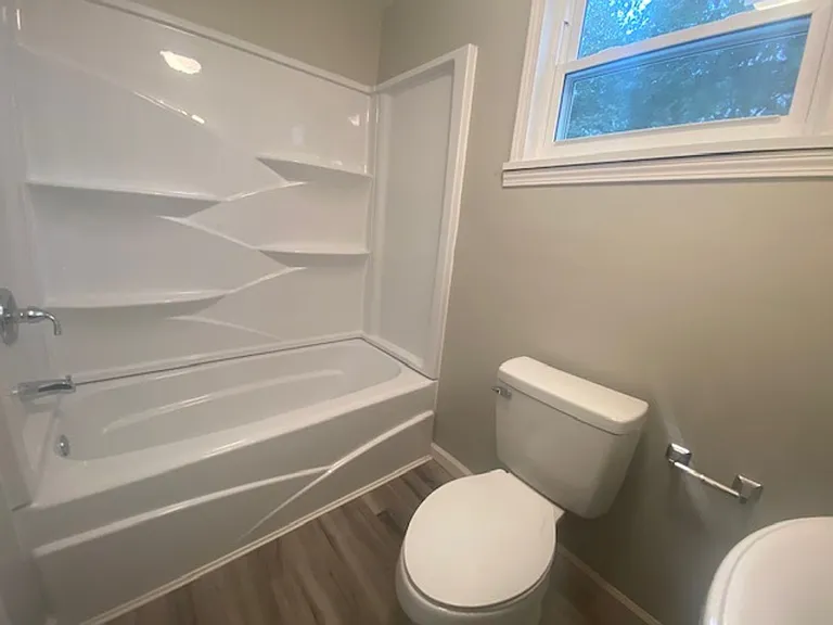 142 N Mechanic St — Photo 5